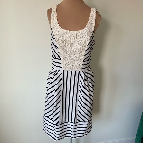 Anthropologie Maeve Chessia Diagonal Striped Lace Panel Sleeveless Dress Size 6 - Picture 3 of 12